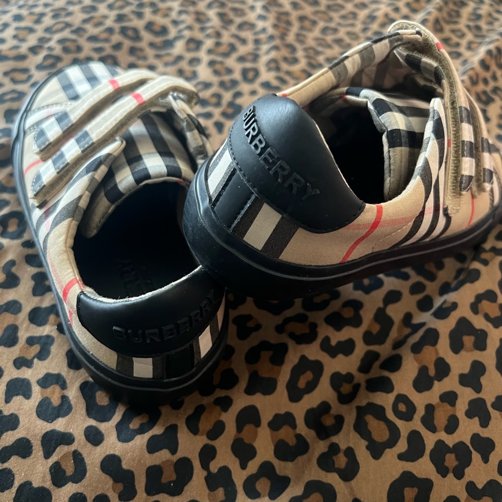Burberry shoes
